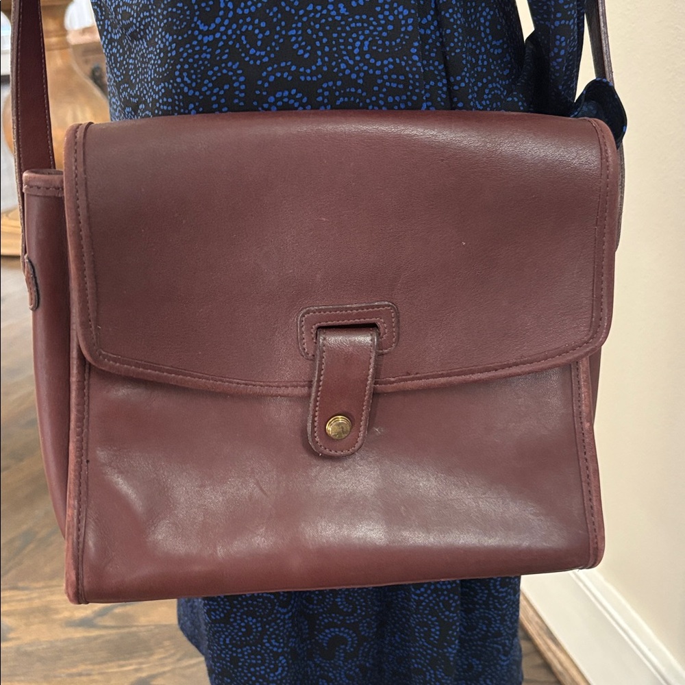 Coach Dark Brown Leather Shoulder Bag w/ long adjustbl strap - Picture 8 of 9